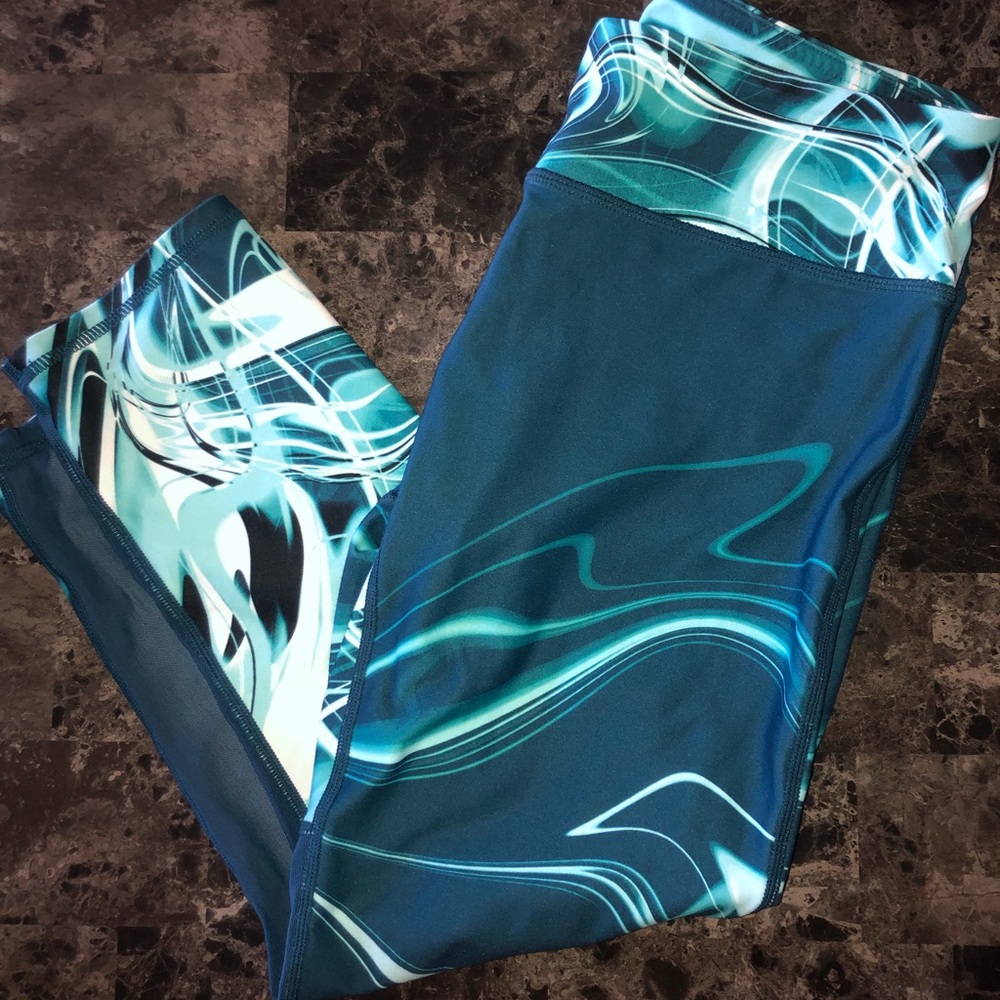 Fabletics Crop Leggings